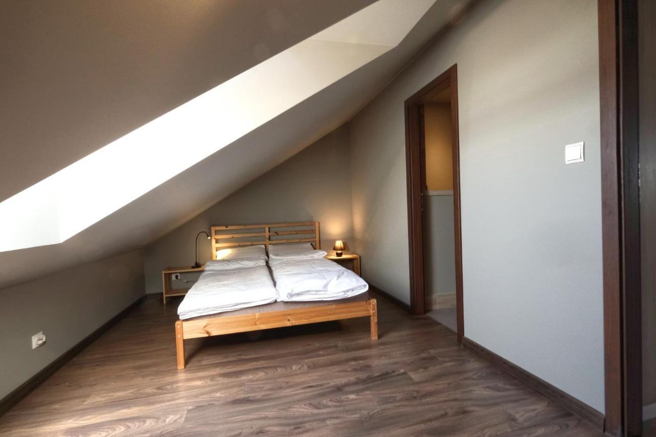 Apartment Klimatyczne Poddasze 2 *