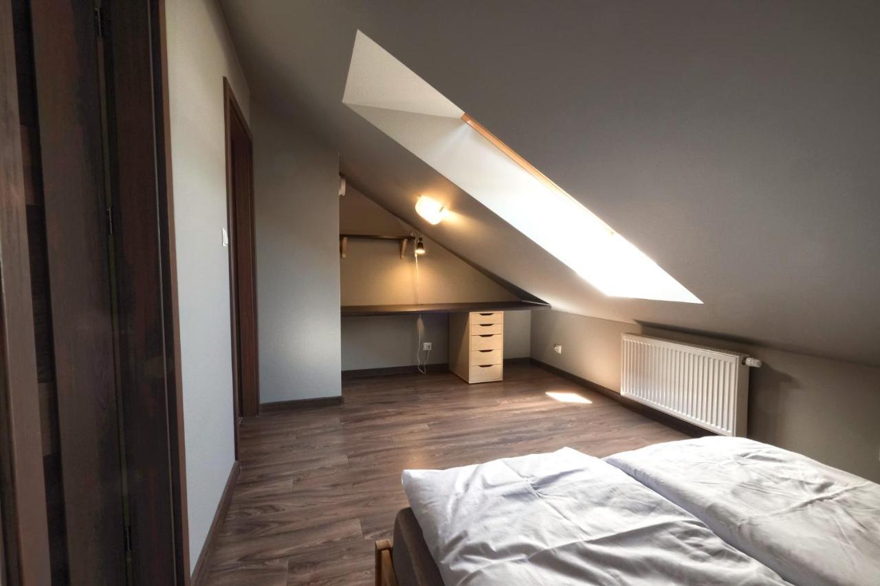 Apartment Klimatyczne Poddasze 2 *